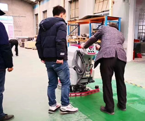 柳州工廠洗地機(jī)